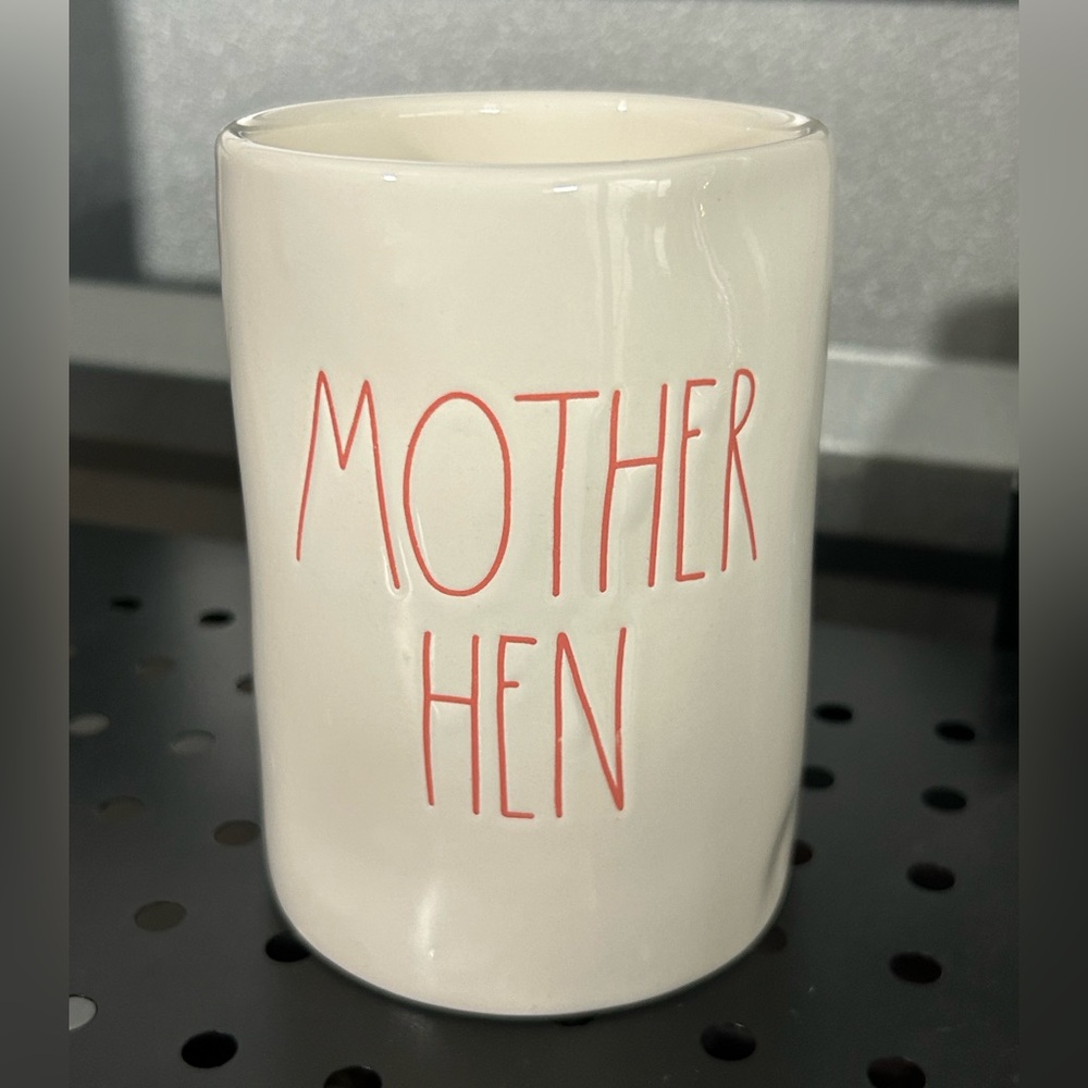 Rae Dunn Mother Hen Candle